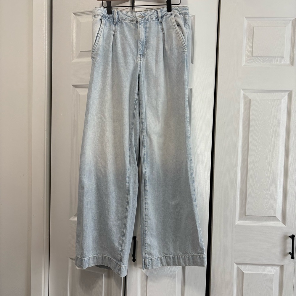 Y2K 90's Mid rise Wide Leg Light Wash Forever 21 Jeans size 29 Premium Denim